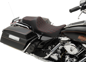 Predator III Seat - Double Diamond - Red Stitched - FLHR/FLHX '99-'07