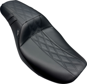 Outcast Daddy Long Legs Seat - w/o Backrest - GT2 Inlay - FLH/FLT '23-'25