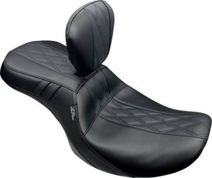 Outcast 2-Up Seat - With Backrest - GT2 Inlay - FLH/FLT '23-'25