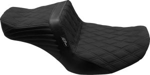Tailwhip Seat - Double Diamond w/ Gripper - FLH/FLT '23-'25